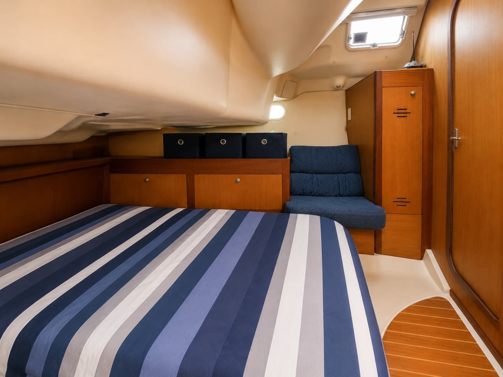 1999 Hunter 380 - Photo 49