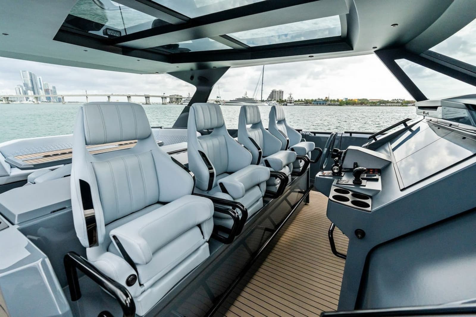 2024 Vanquish Yachts VQ55 - Photo 27