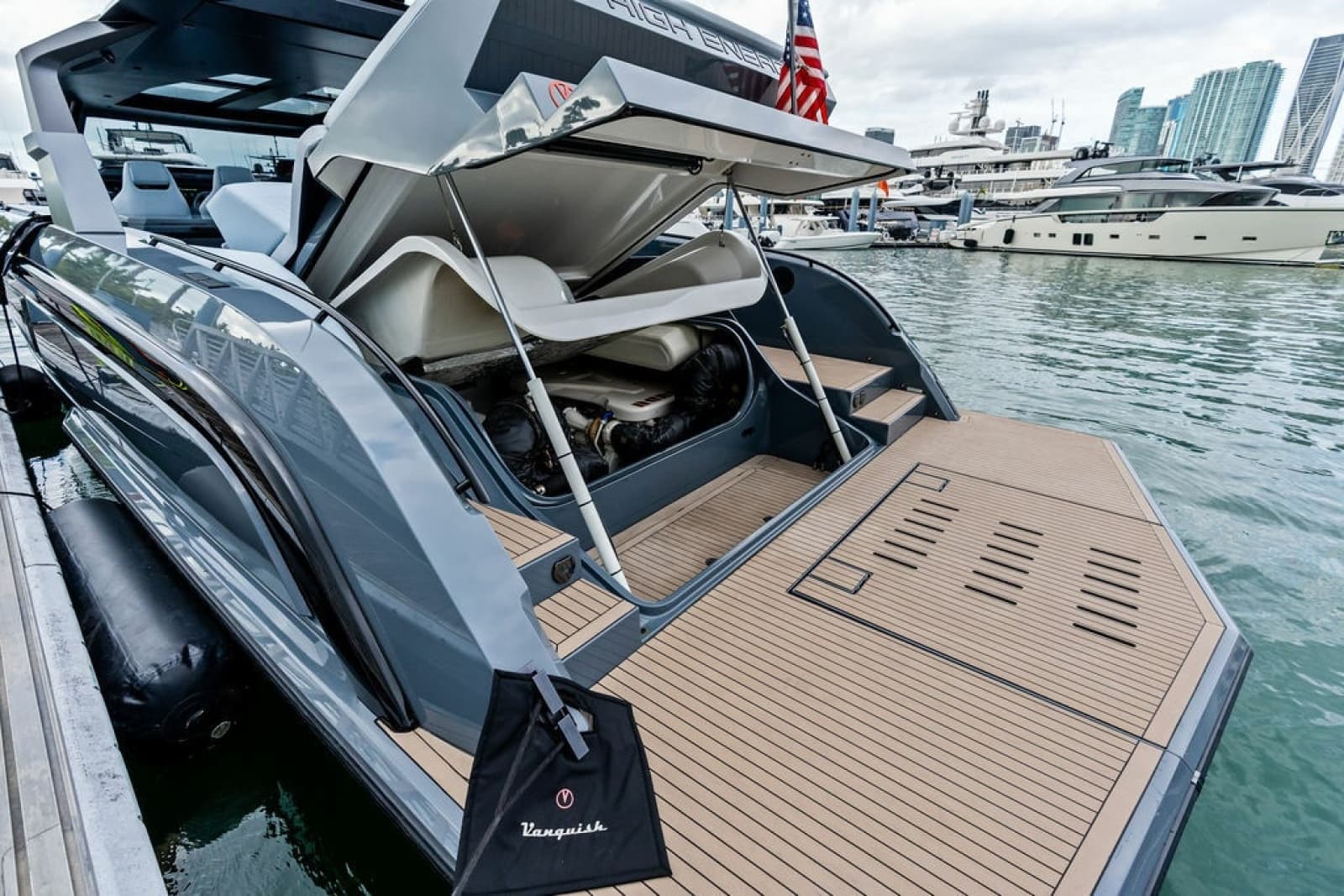 2024 Vanquish Yachts VQ55 - Photo 11