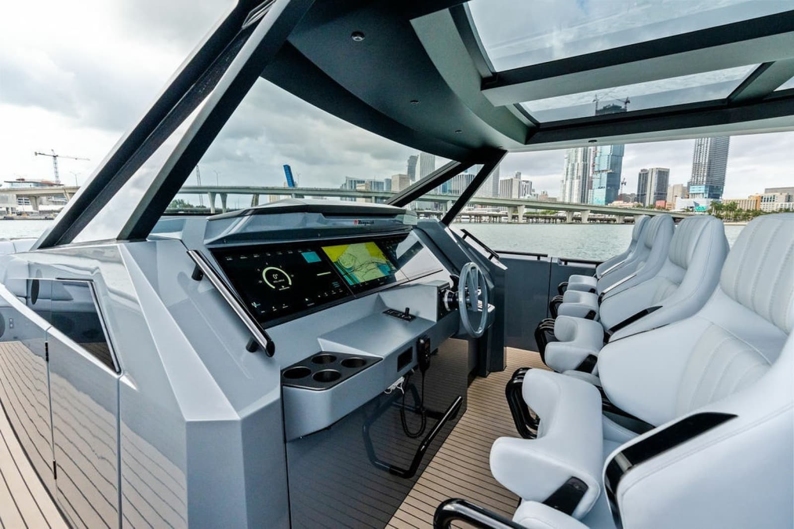 2024 Vanquish Yachts VQ55 - Photo 28