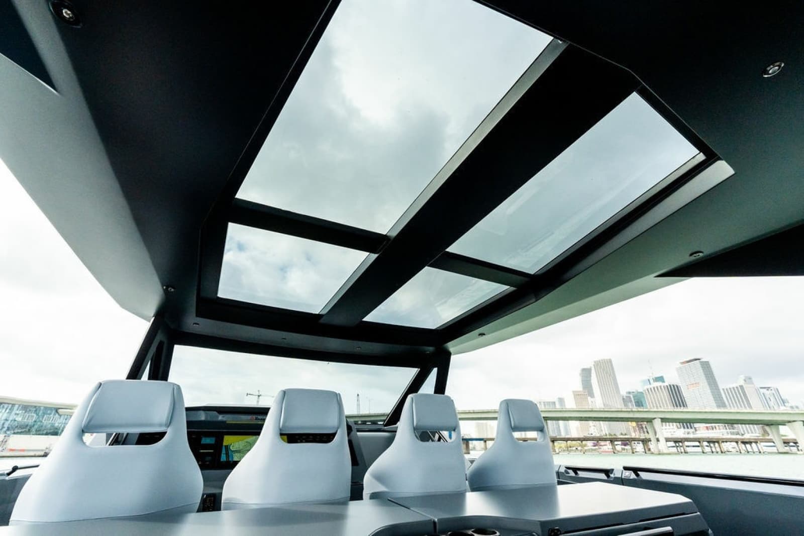 2024 Vanquish Yachts VQ55 - Photo 26