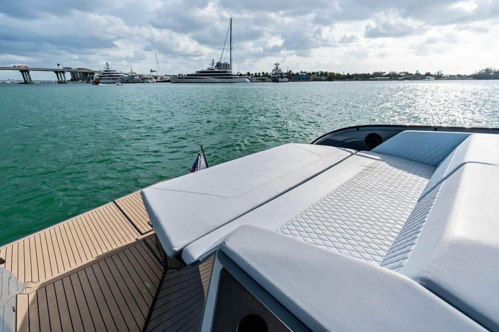 2024 Vanquish Yachts VQ55 - Photo 14