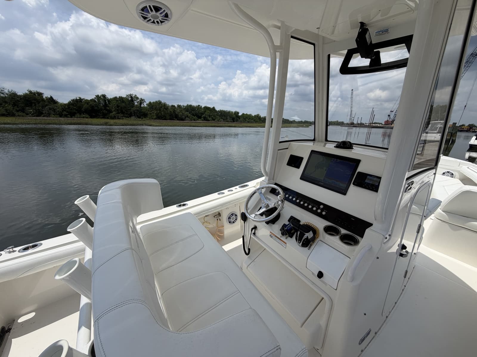 2022 Regulator 23 - Photo 10