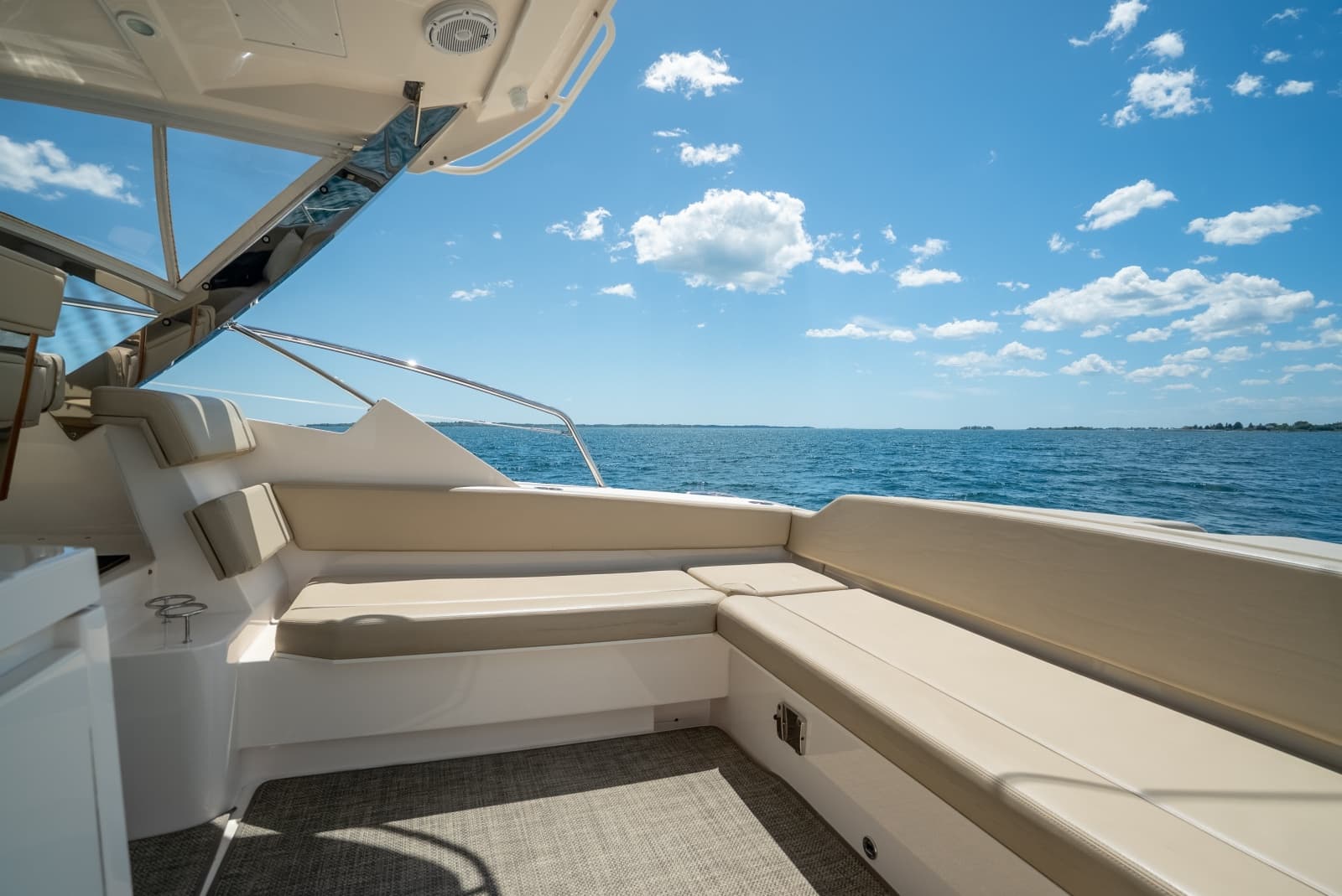 2015 Pursuit 365i SC - Photo 13