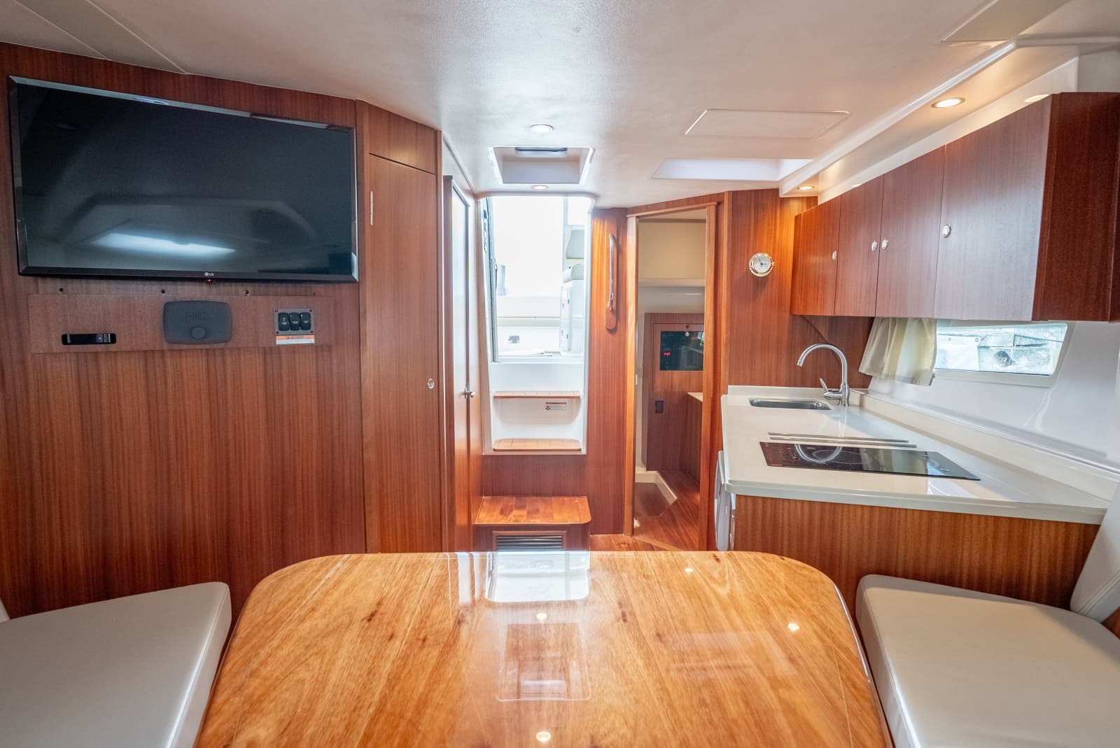 2015 Pursuit 365i SC - Photo 27