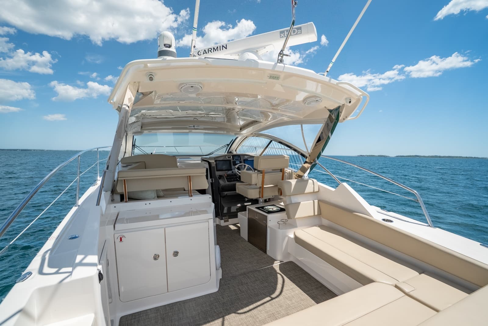 2015 Pursuit 365i SC - Photo 12