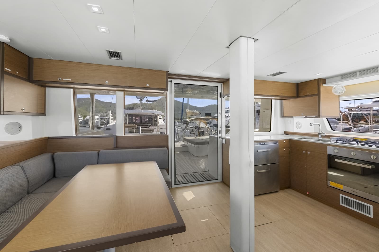 2022 Lagoon 52F - Photo 39