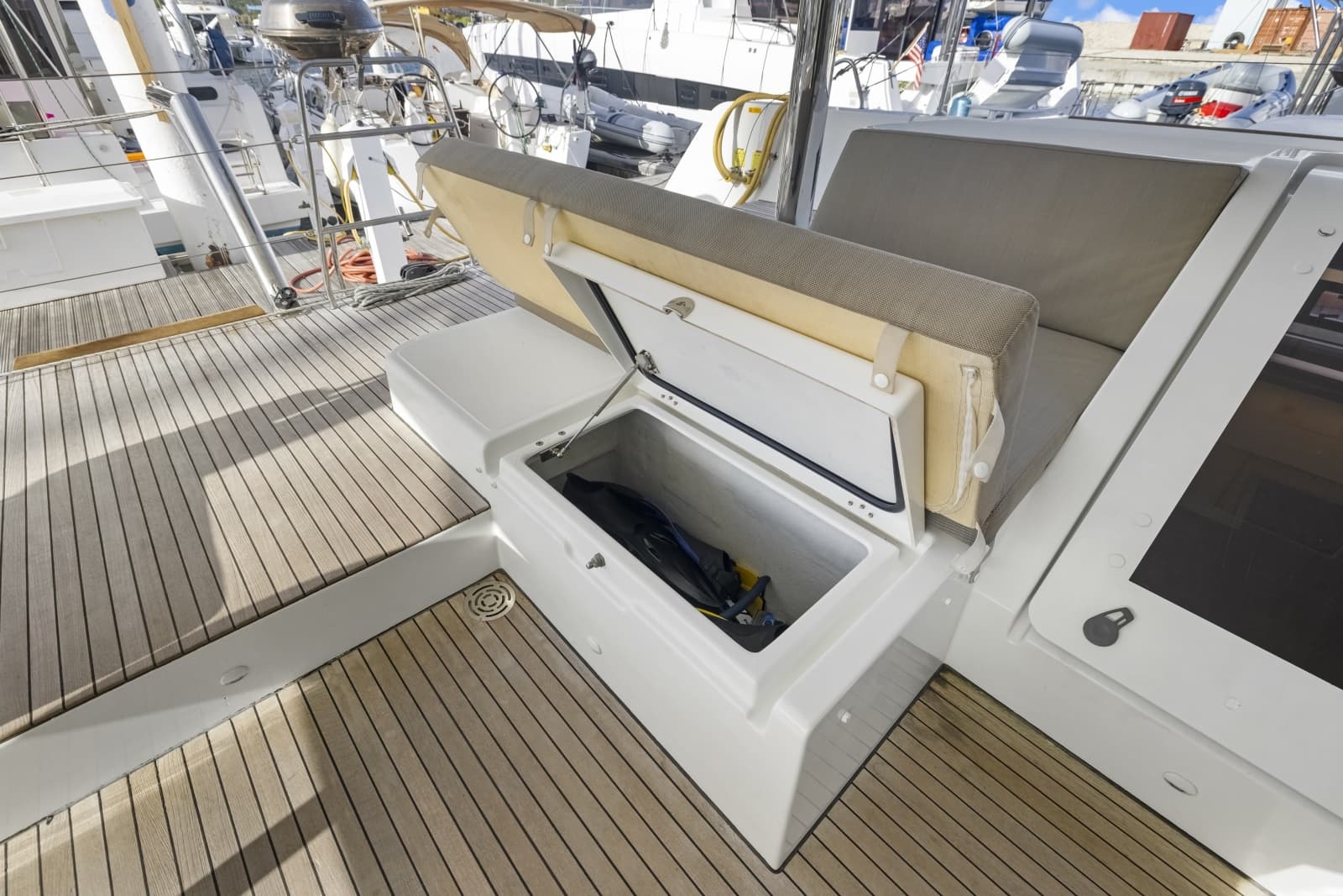 2022 Lagoon 52F - Photo 24