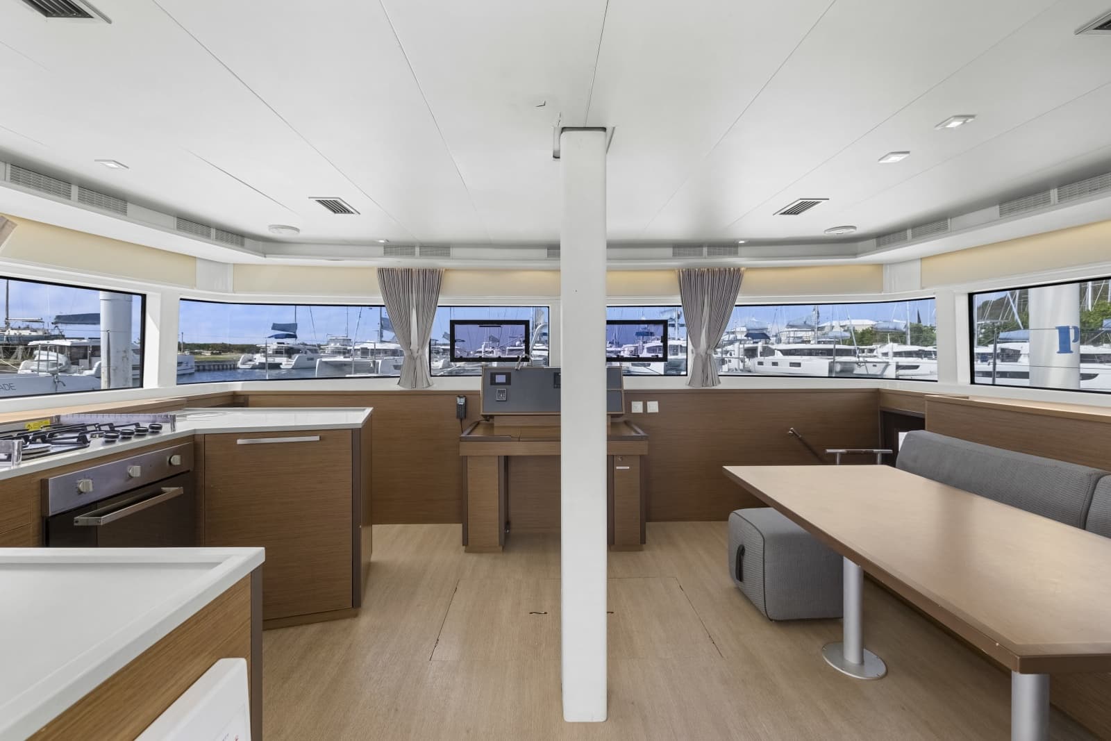 2022 Lagoon 52F - Photo 6