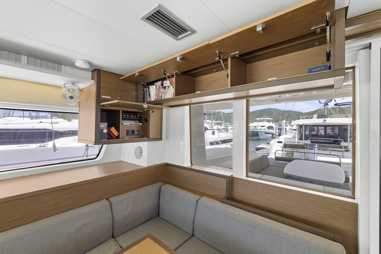 2022 Lagoon 52F - Photo 47