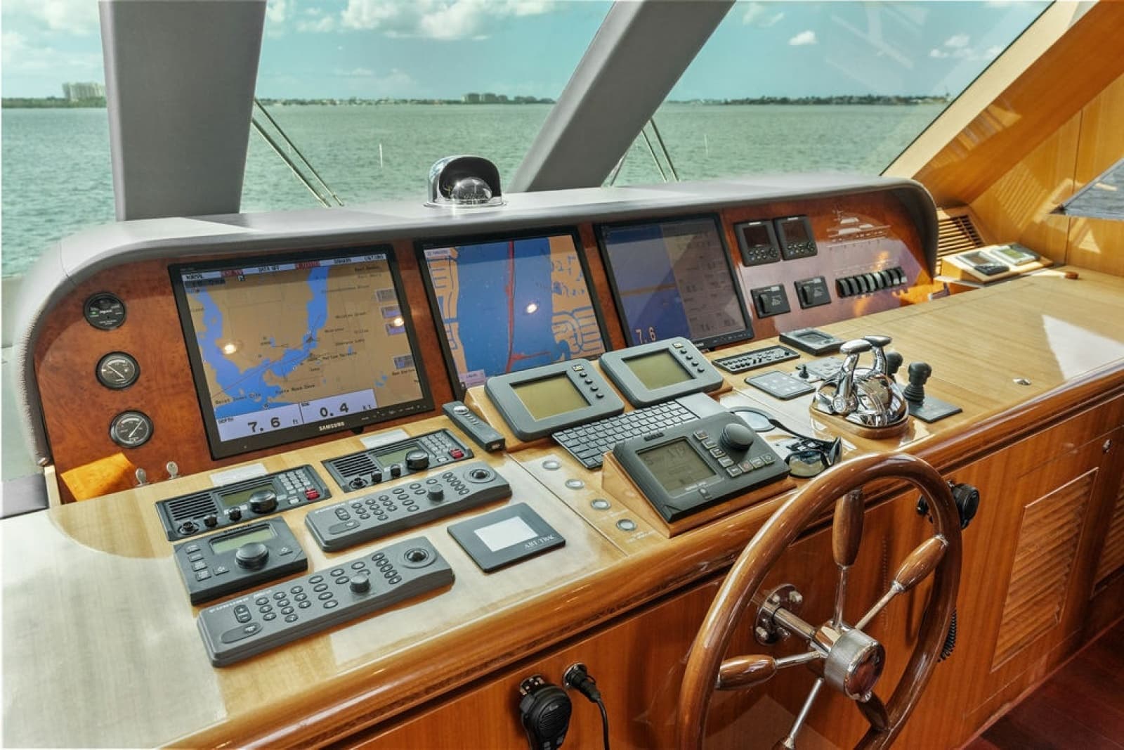2005 Horizon 82 - Photo 45