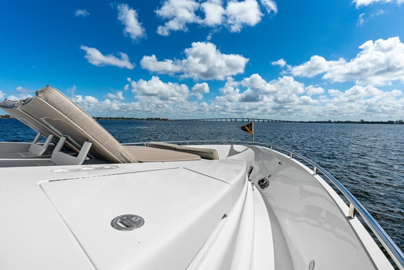 2005 Horizon 82 - Photo 18