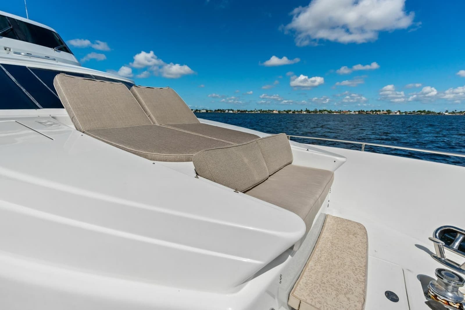 2005 Horizon 82 - Photo 16
