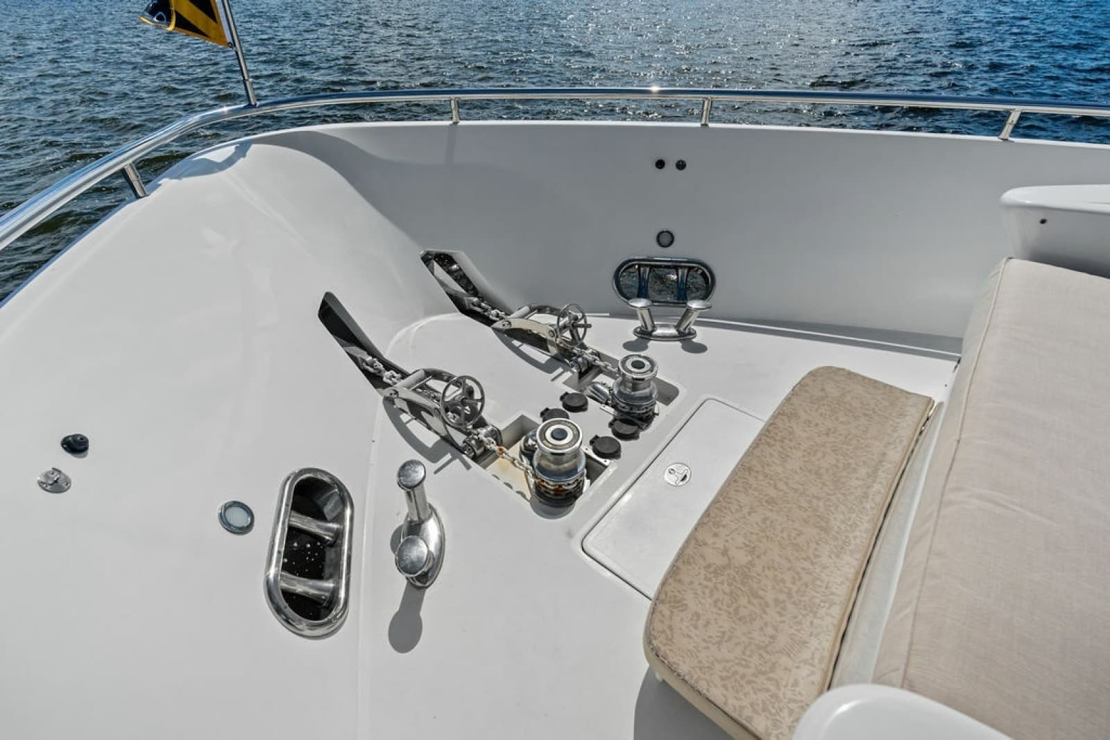 2005 Horizon 82 - Photo 15