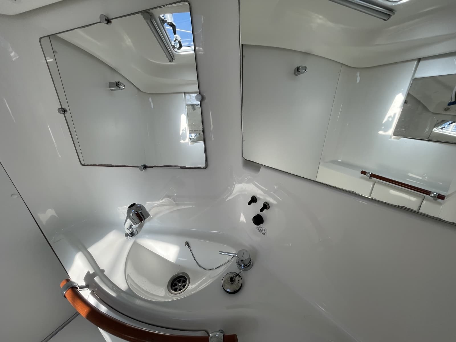 2007 Beneteau Oceanis 393 - Photo 23