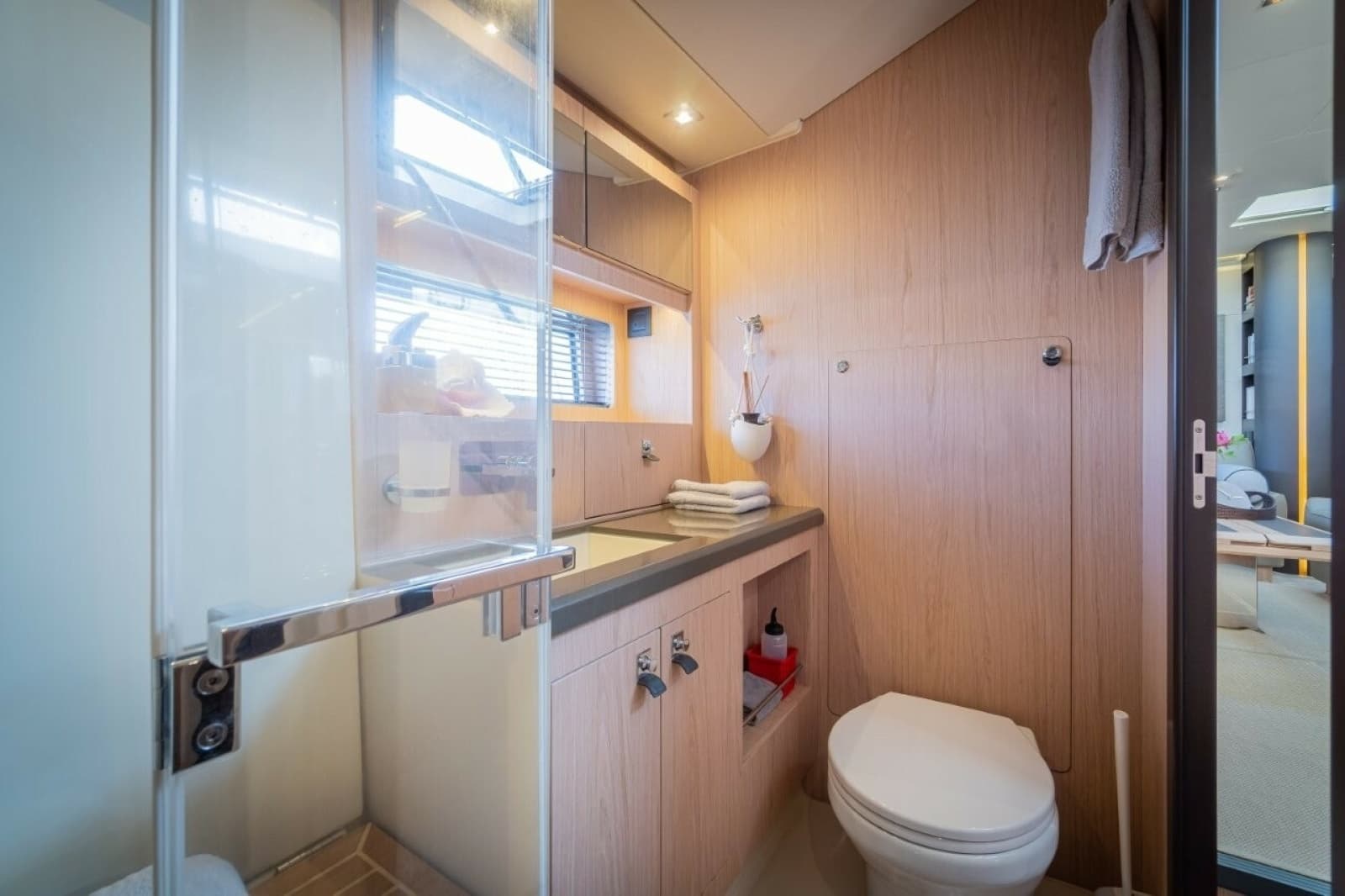 2020 Beneteau Oceanis Yacht 62 - Photo 43