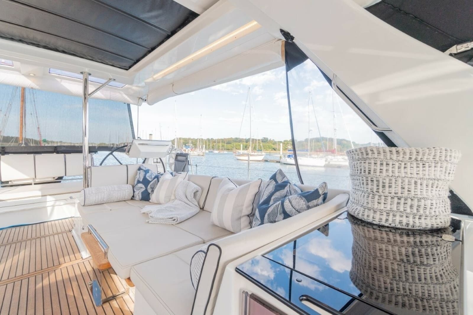 2020 Beneteau Oceanis Yacht 62 - Photo 8