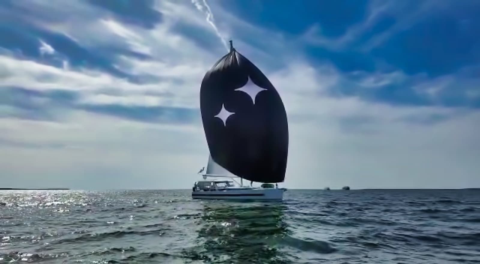2020 Beneteau Oceanis Yacht 62 - Photo 2