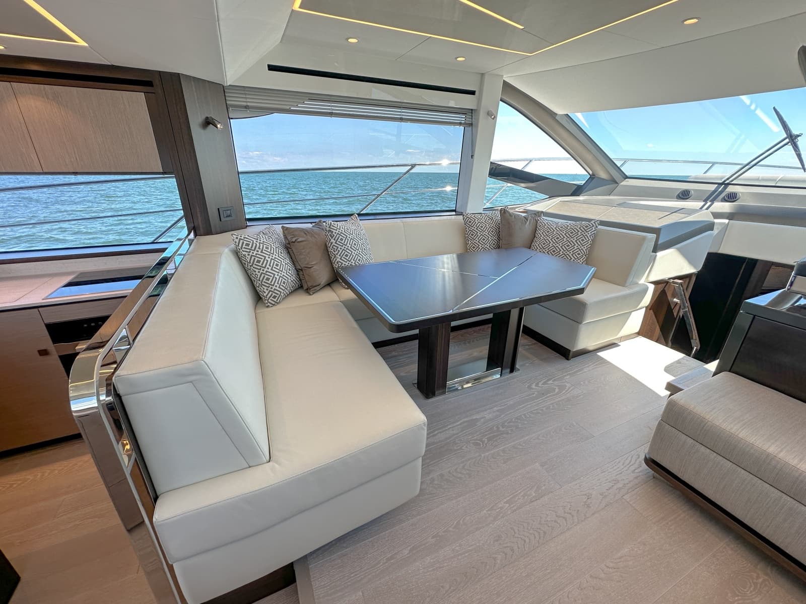 2024 Sunseeker 55 Manhattan - Photo 49