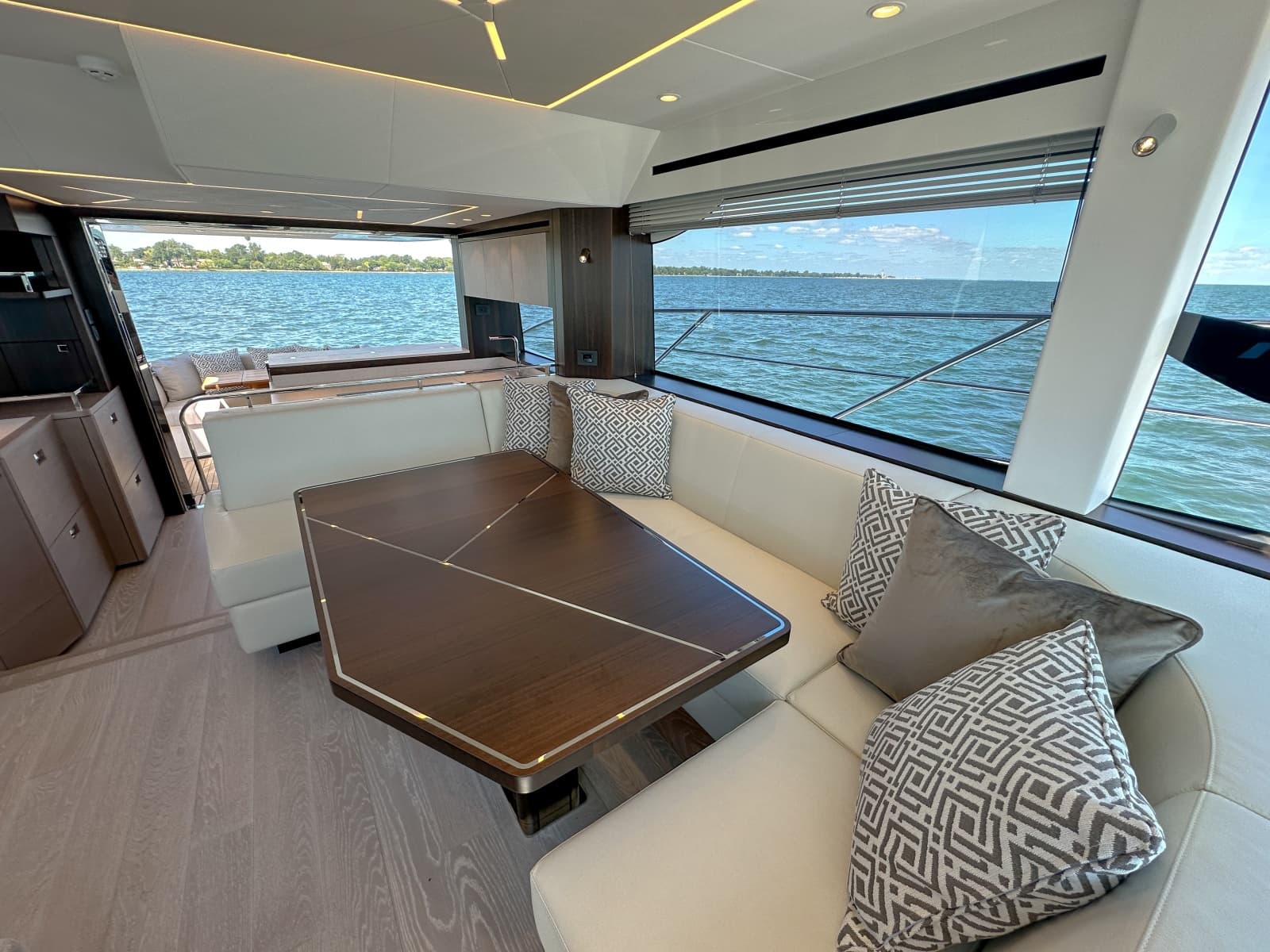 2024 Sunseeker 55 Manhattan - Photo 47
