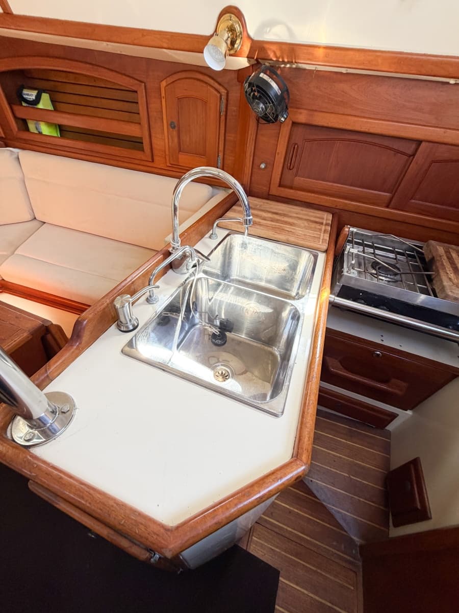 1998 Pacific Seacraft 37 - Photo 37
