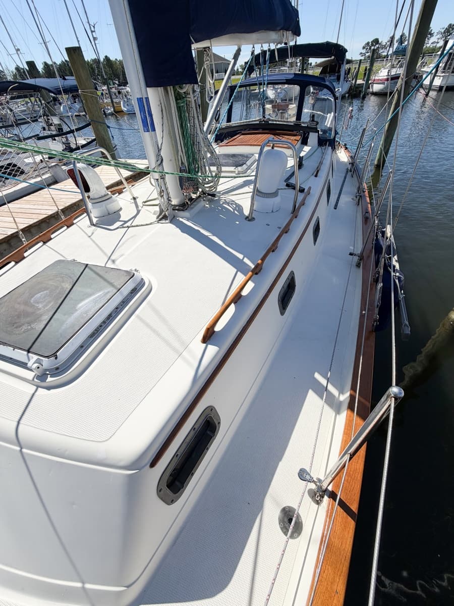 1998 Pacific Seacraft 37 - Photo 13