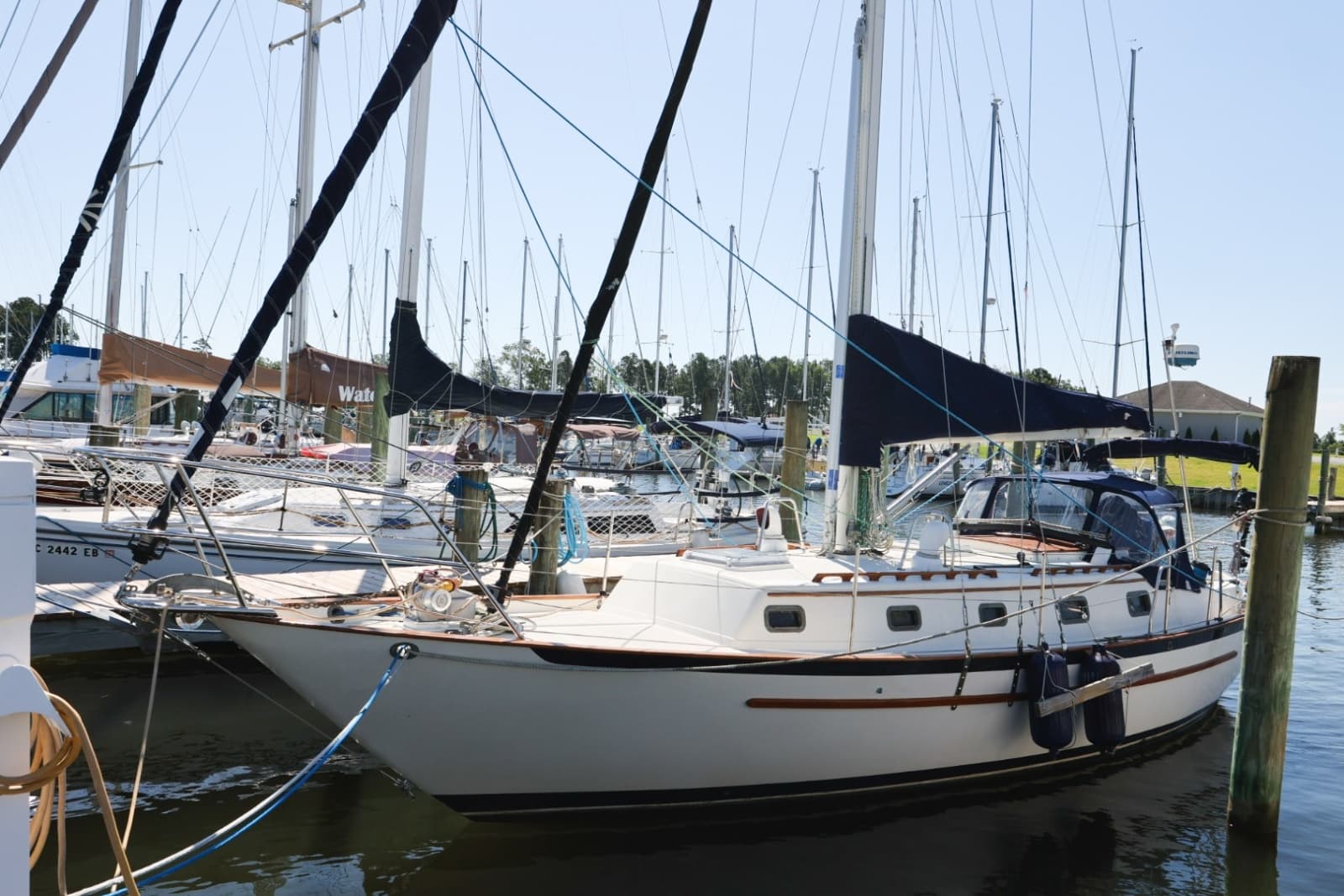 1998 Pacific Seacraft 37 - Photo 2