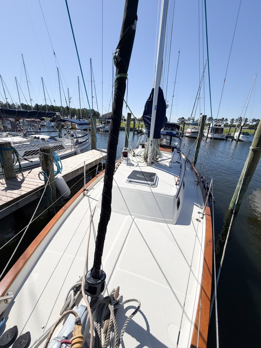1998 Pacific Seacraft 37 - Photo 12