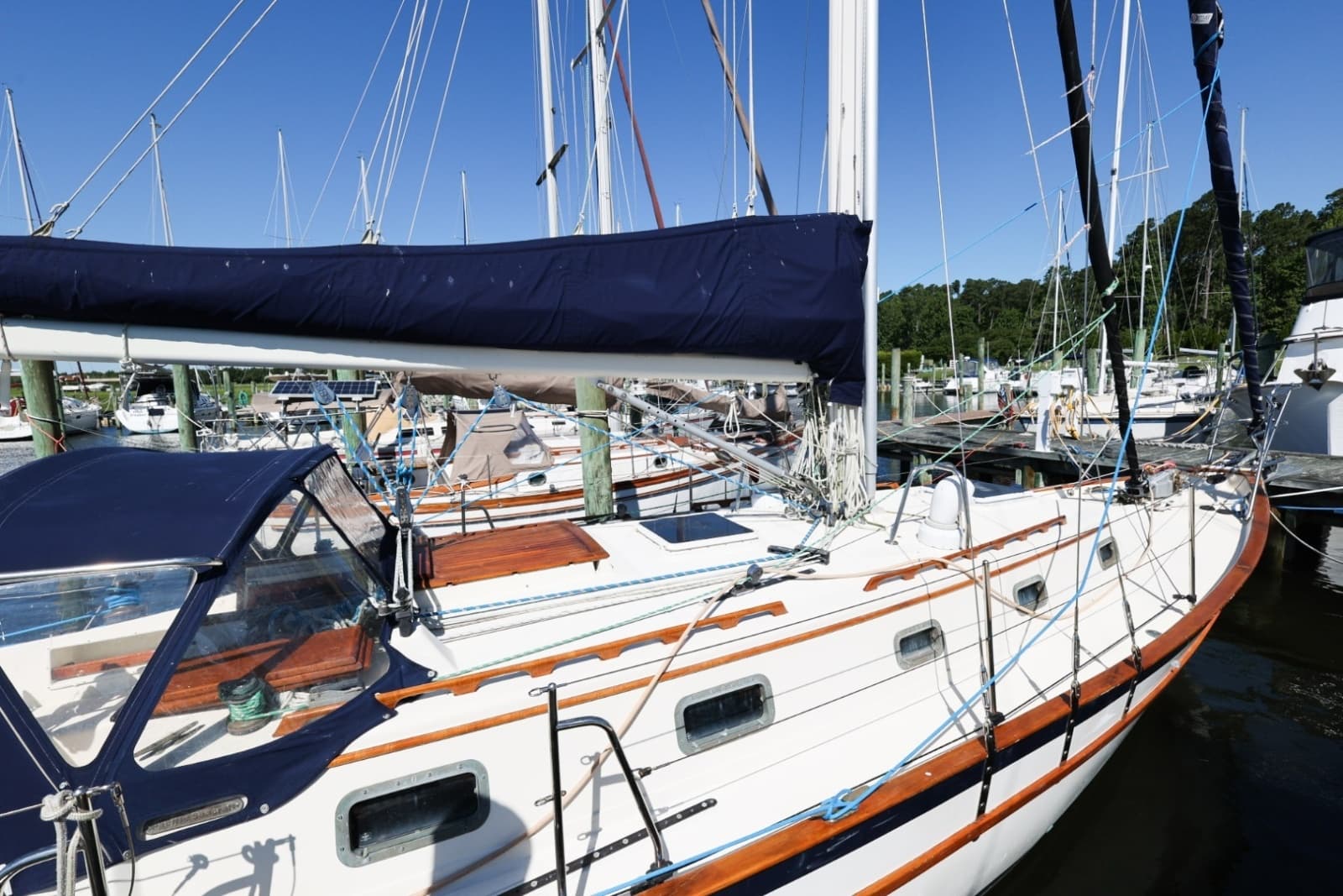 1998 Pacific Seacraft 37 - Photo 3
