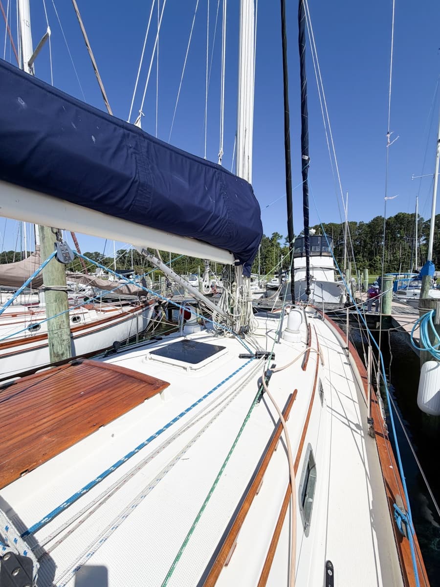 1998 Pacific Seacraft 37 - Photo 10