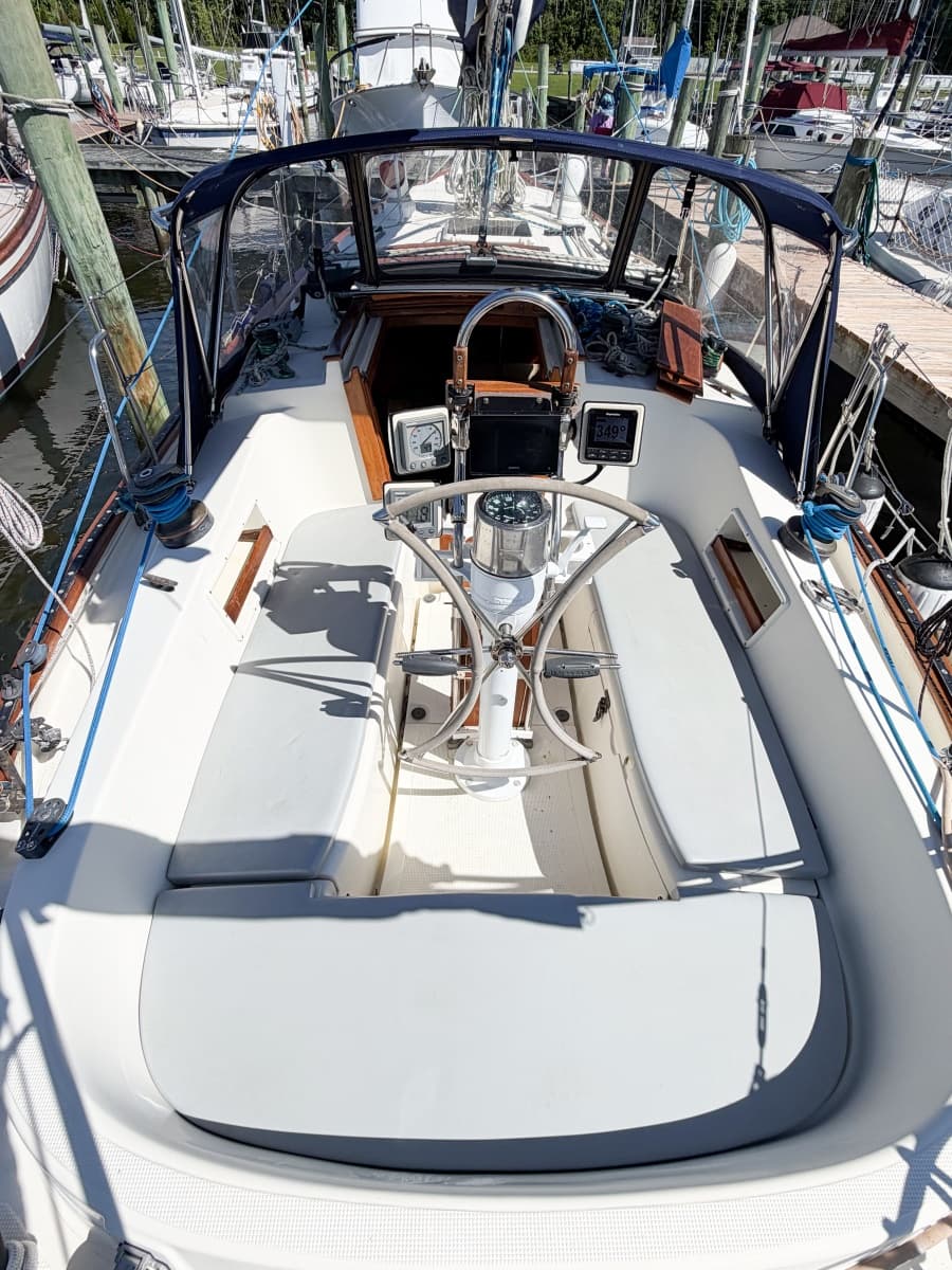 1998 Pacific Seacraft 37 - Photo 20