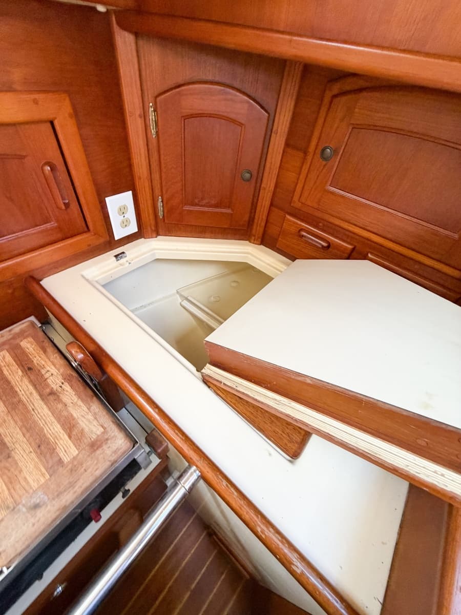 1998 Pacific Seacraft 37 - Photo 34
