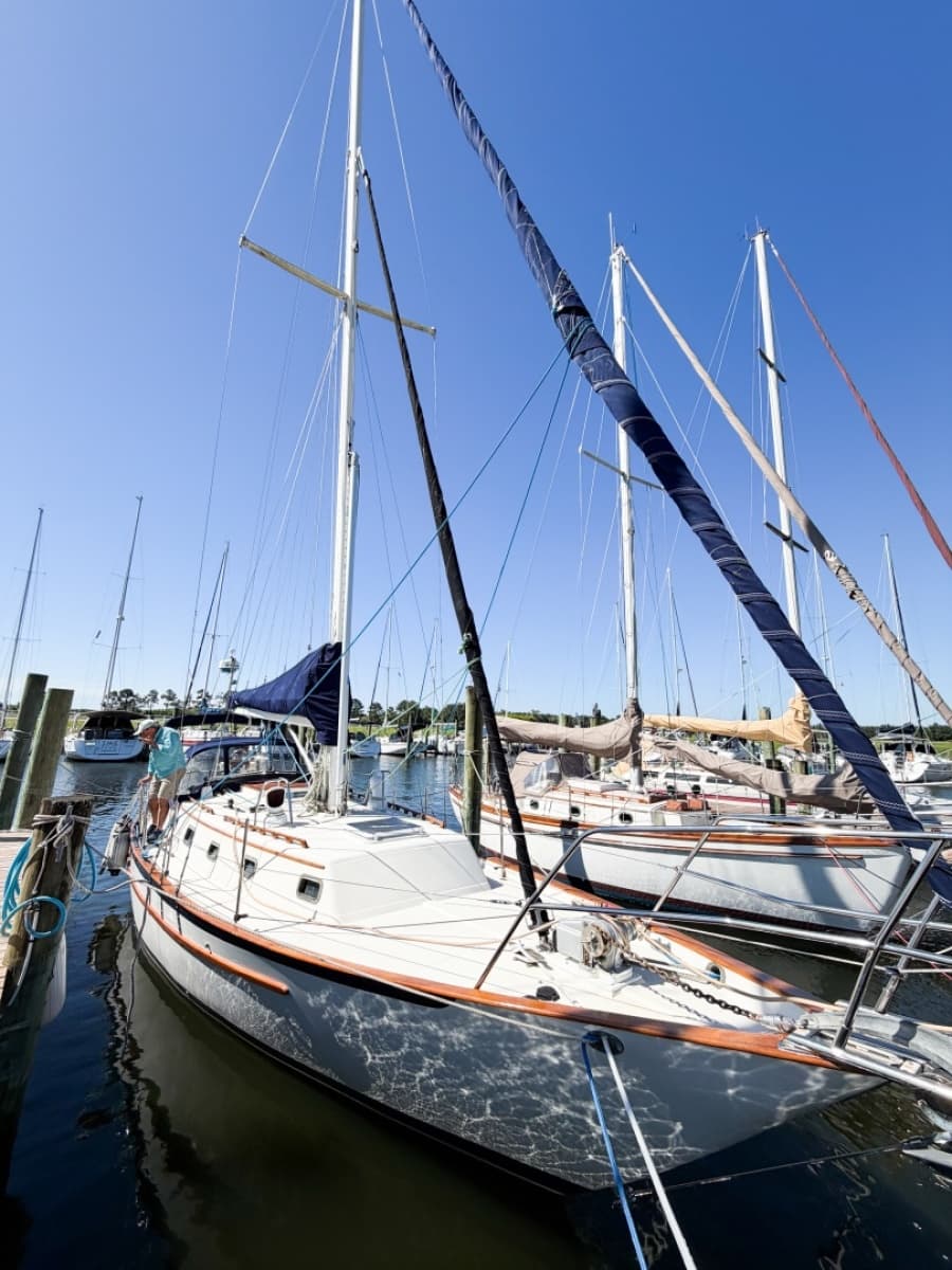 1998 Pacific Seacraft 37 - Photo 7