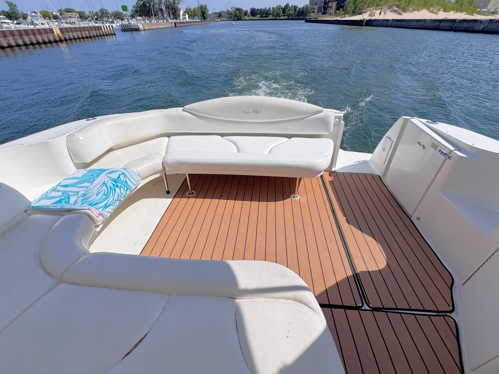 1999 Sea Ray 38 Sundancer - Photo 2