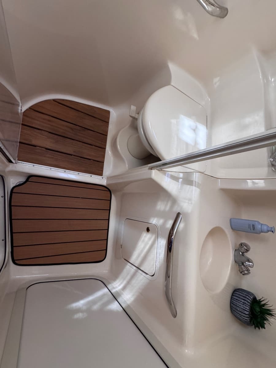 1999 Sea Ray 38 Sundancer - Photo 19