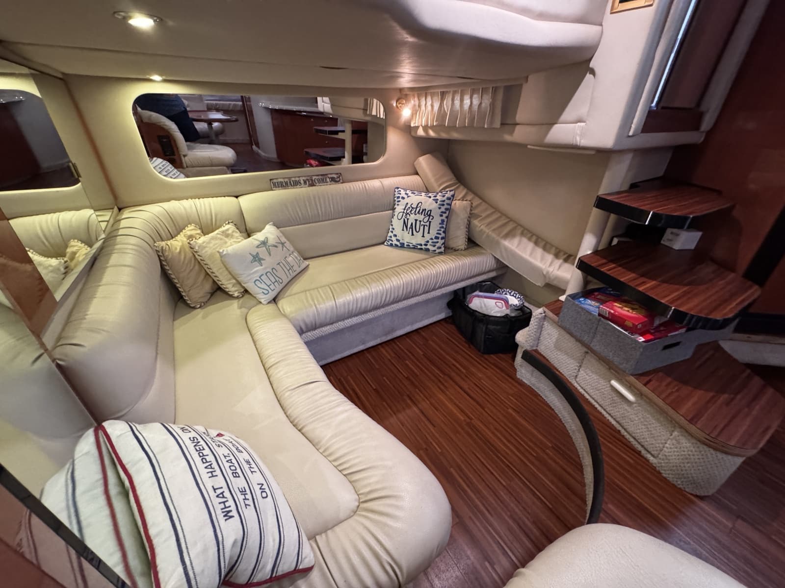 1999 Sea Ray 38 Sundancer - Photo 17