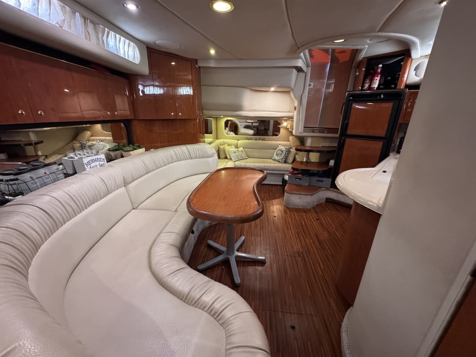 1999 Sea Ray 38 Sundancer - Photo 18
