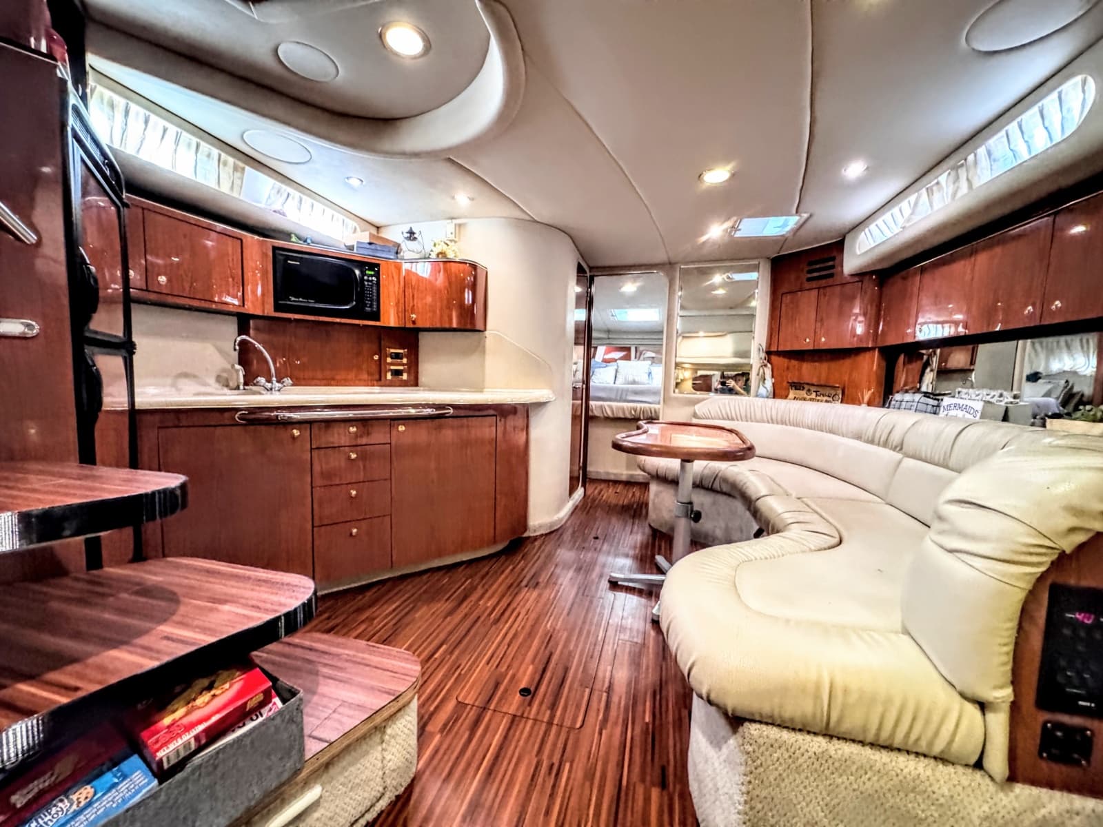 1999 Sea Ray 38 Sundancer - Photo 3