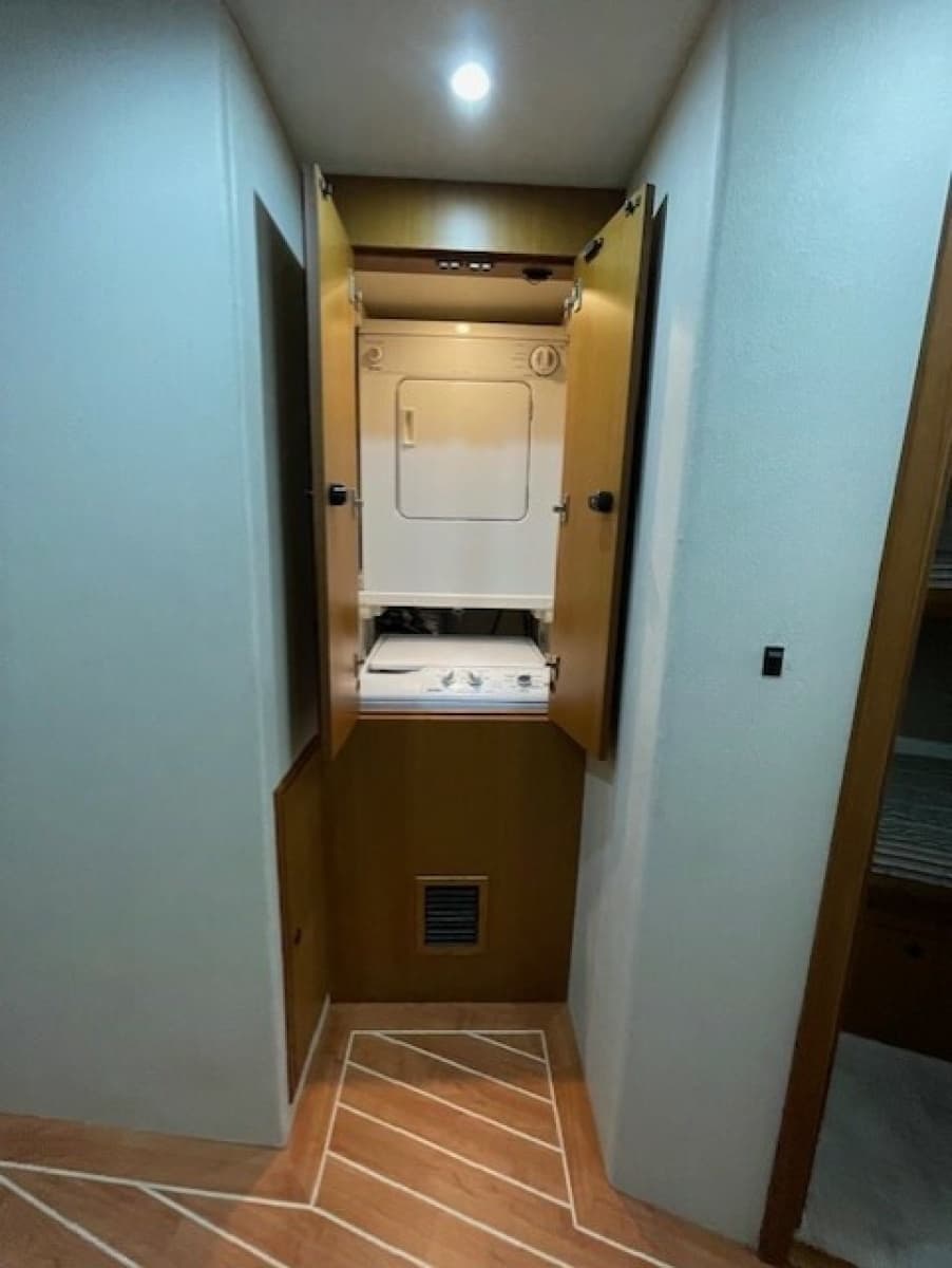 2003 Post Sportfish - Photo 29