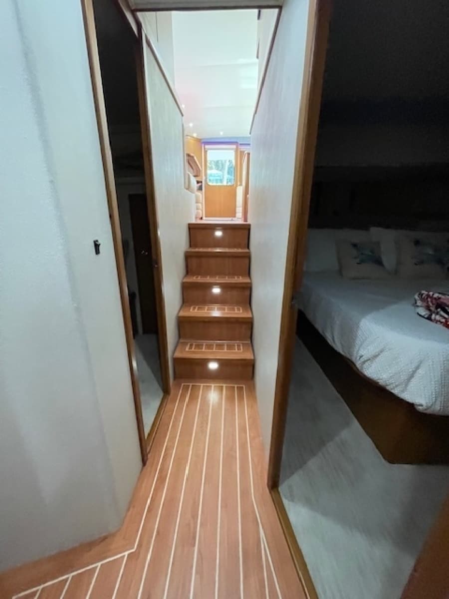 2003 Post Sportfish - Photo 27