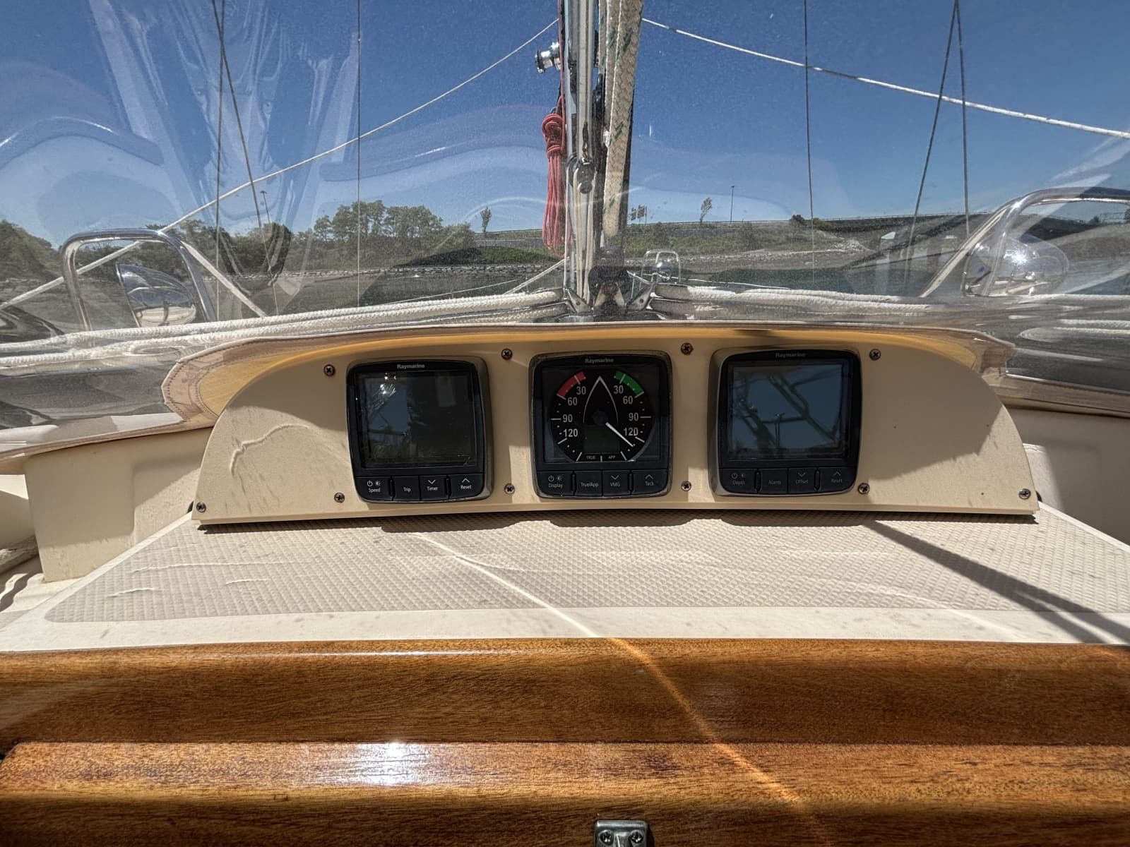 2015 Island Packet  - Photo 19