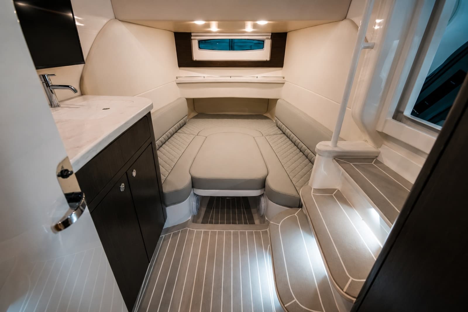 2020 Intrepid 407 Panacea - Photo 7