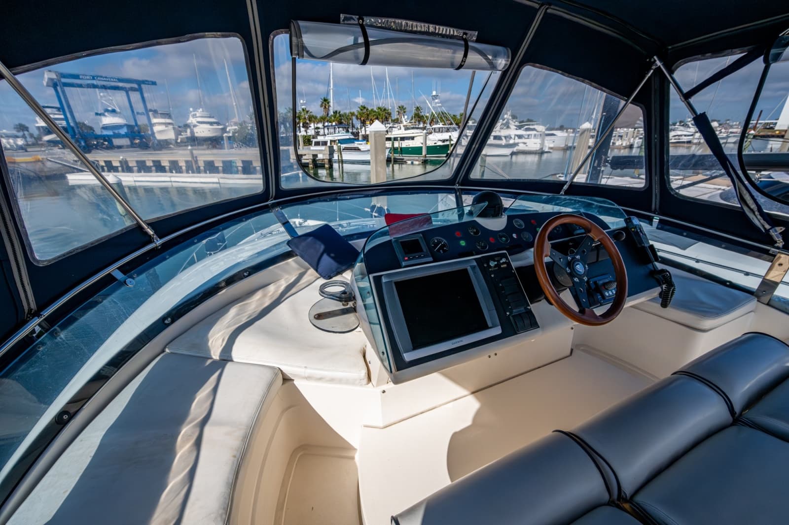 2000 Fairline Squadron 52 - Photo 31
