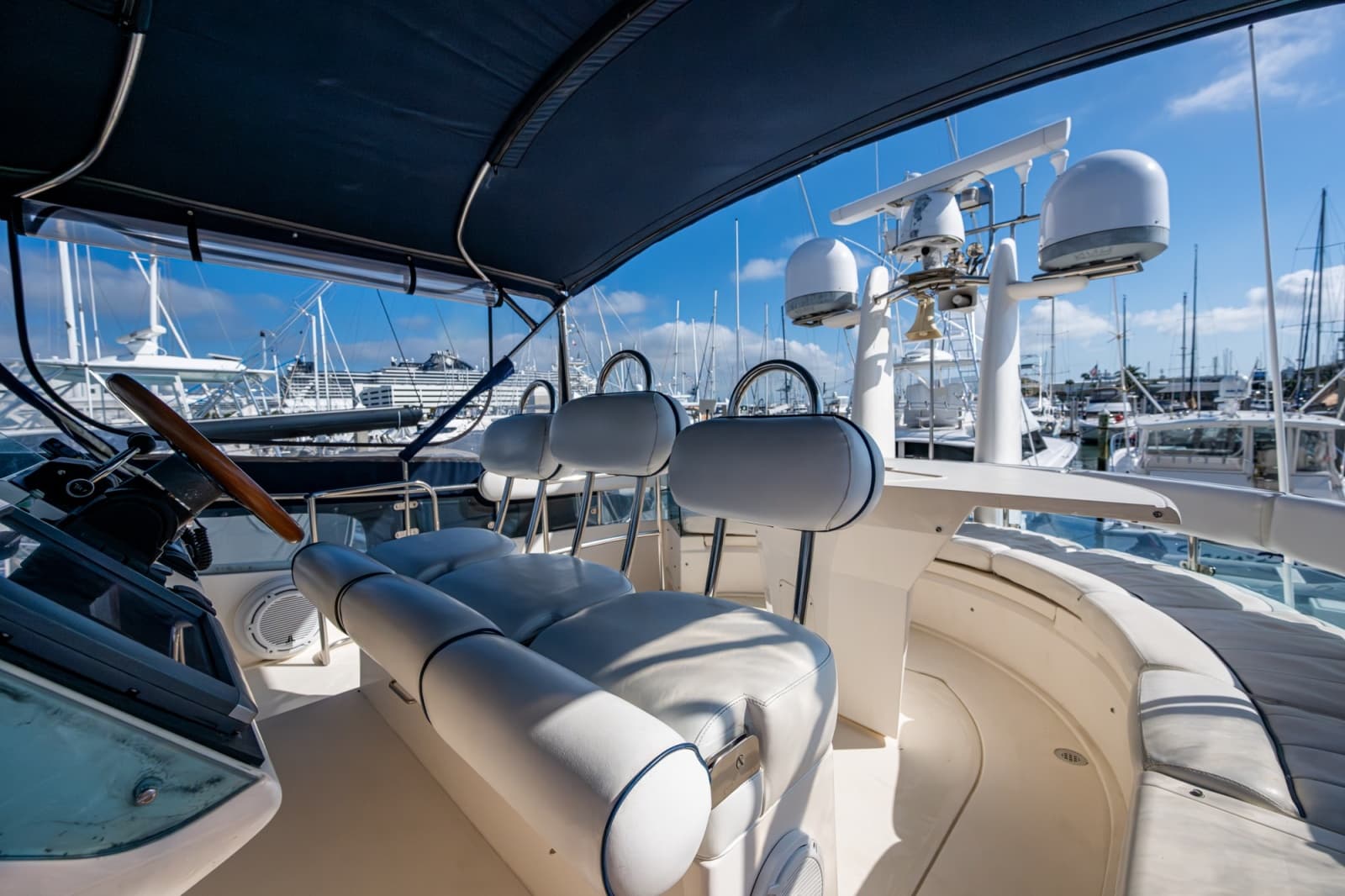 2000 Fairline Squadron 52 - Photo 32