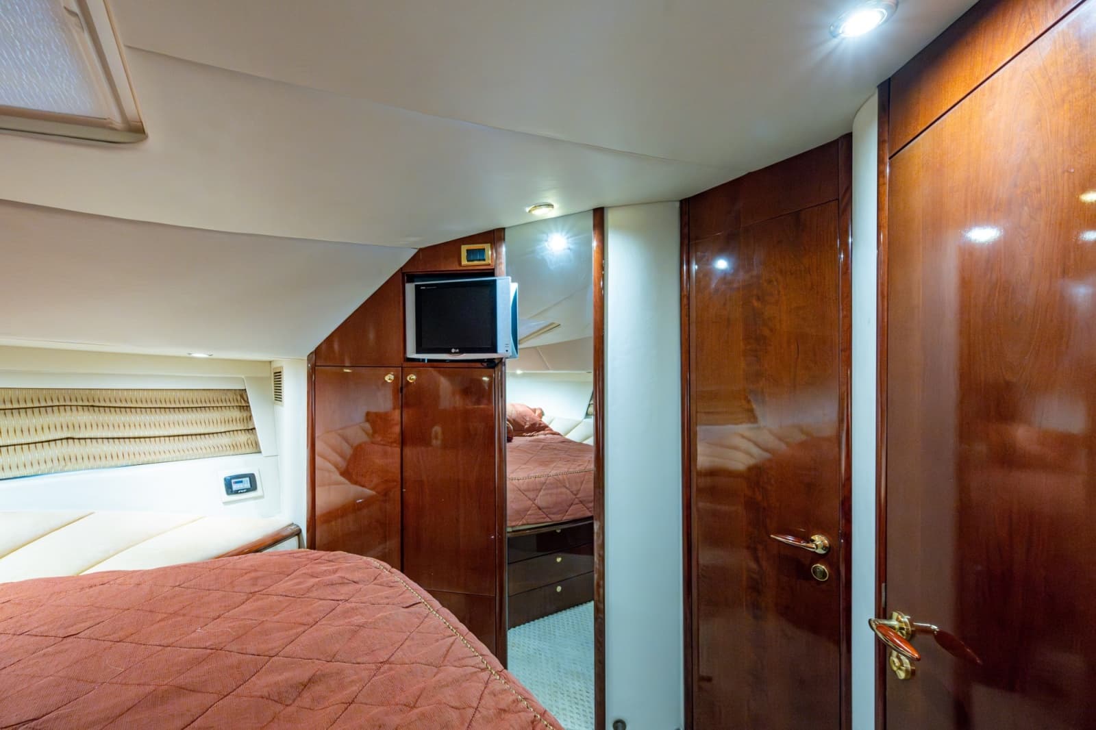 2000 Fairline Squadron 52 - Photo 54