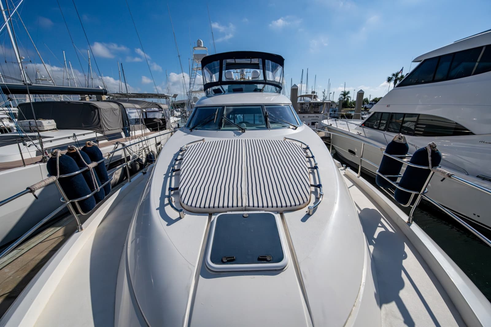 2000 Fairline Squadron 52 - Photo 15