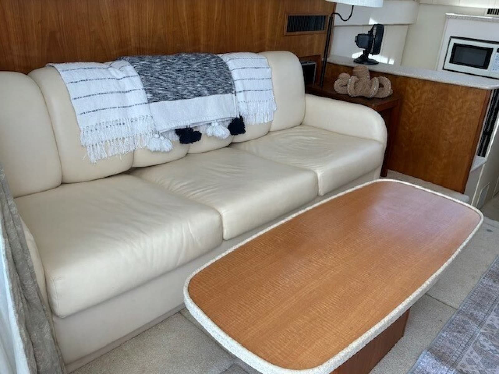 2000 Silverton 41 Convertible - Photo 8