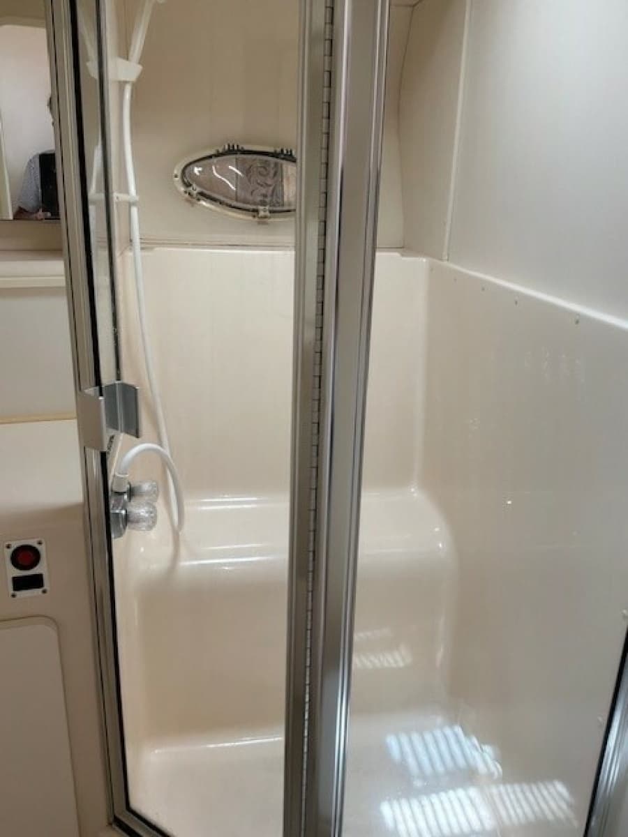 2000 Silverton 41 Convertible - Photo 19