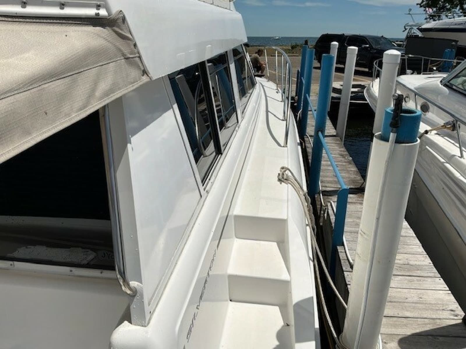 2000 Silverton 41 Convertible - Photo 36