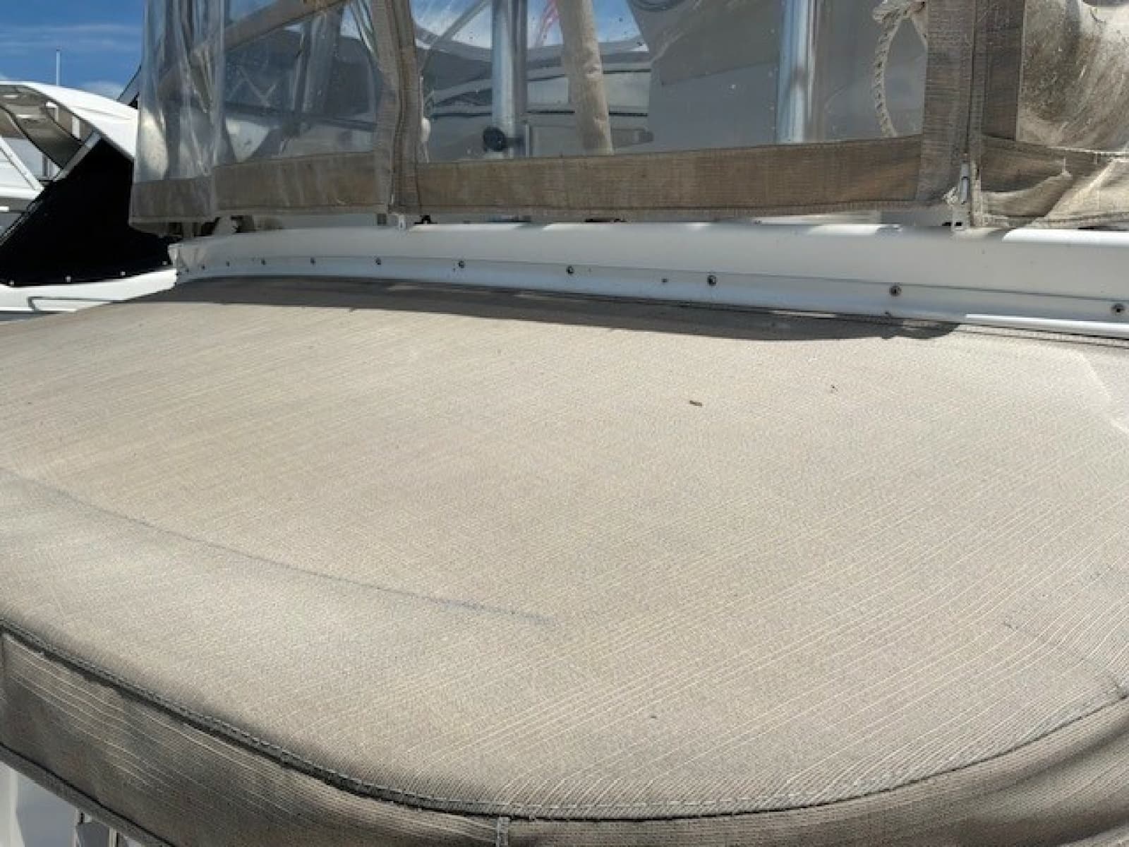 2000 Silverton 41 Convertible - Photo 37